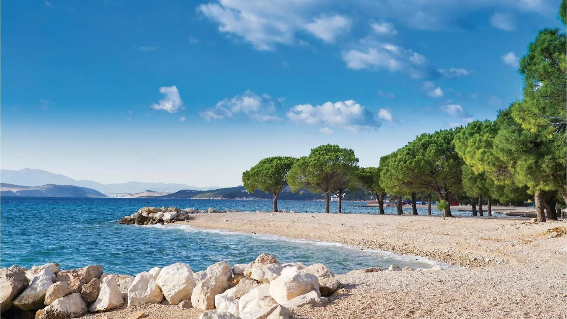3 Bedroom Cozy Apartment In Kostrena Croatia