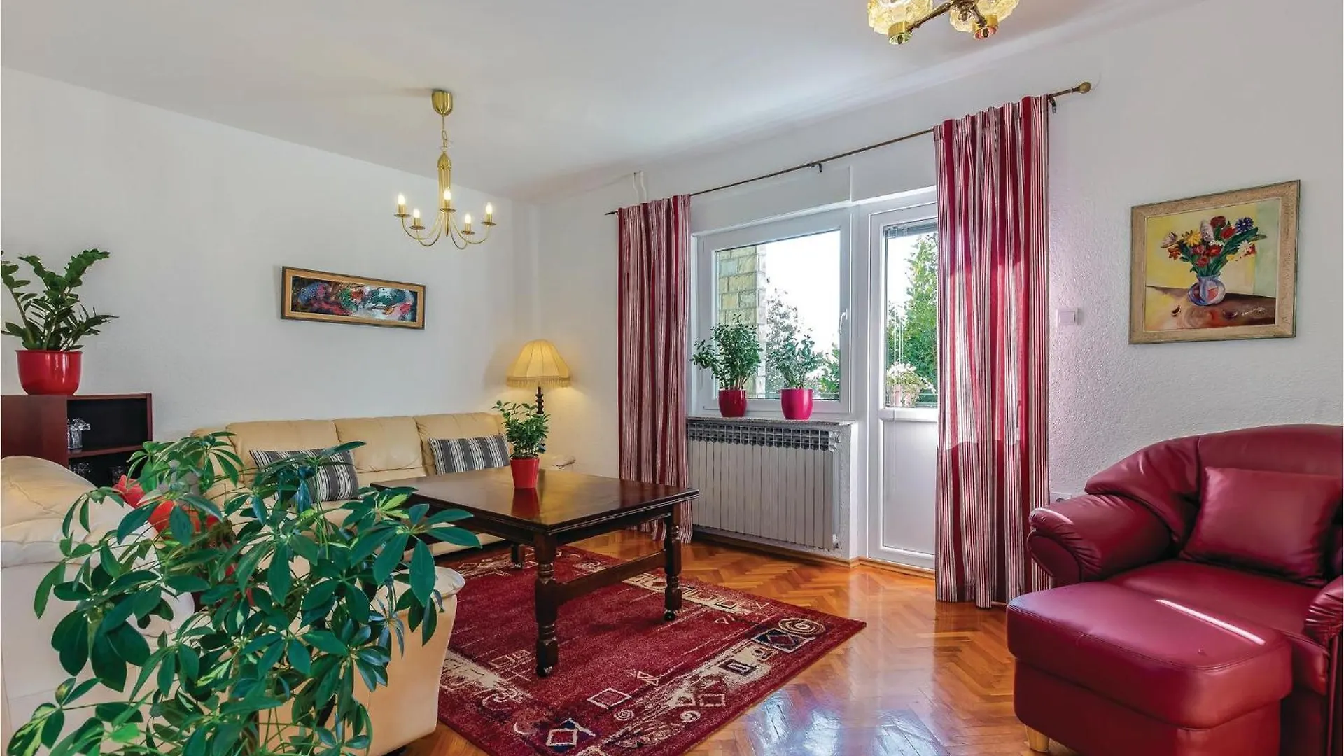 3 Bedroom Cozy Apartment In Kostrena