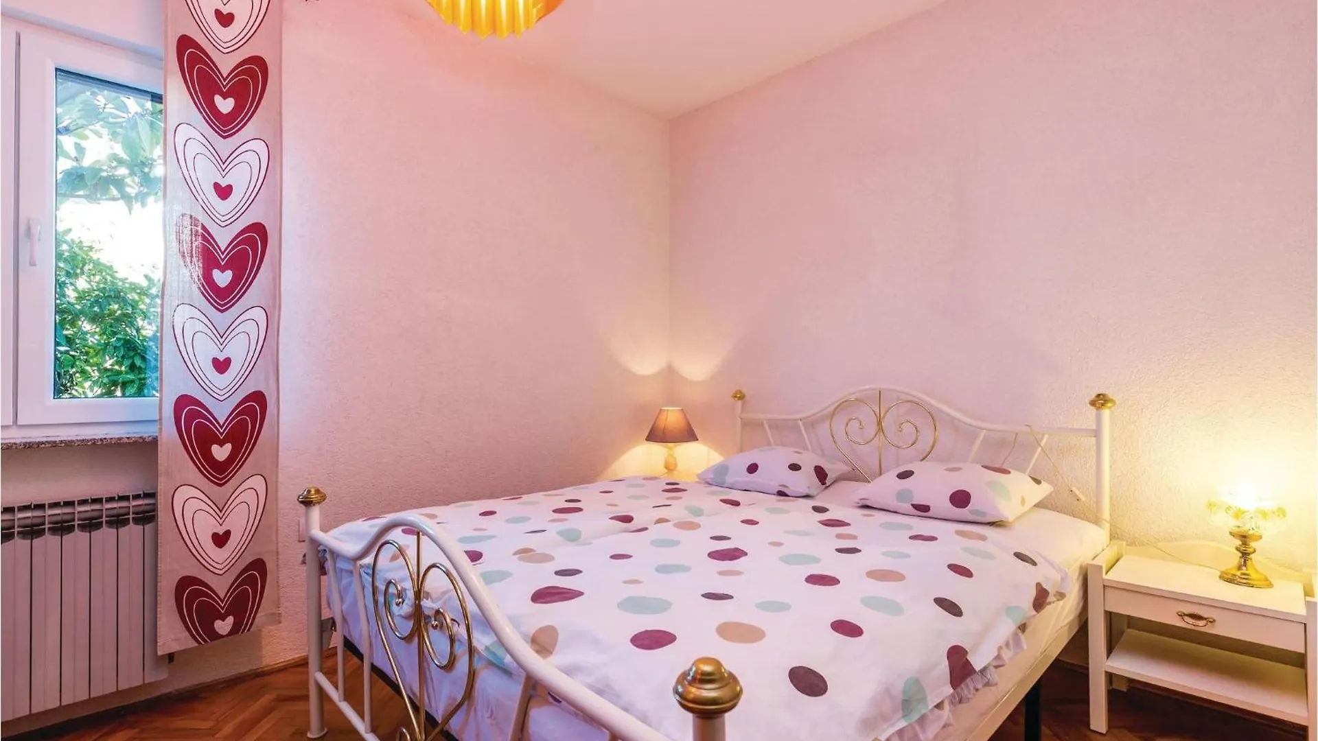 3 Bedroom Cozy Apartment In Kostrena